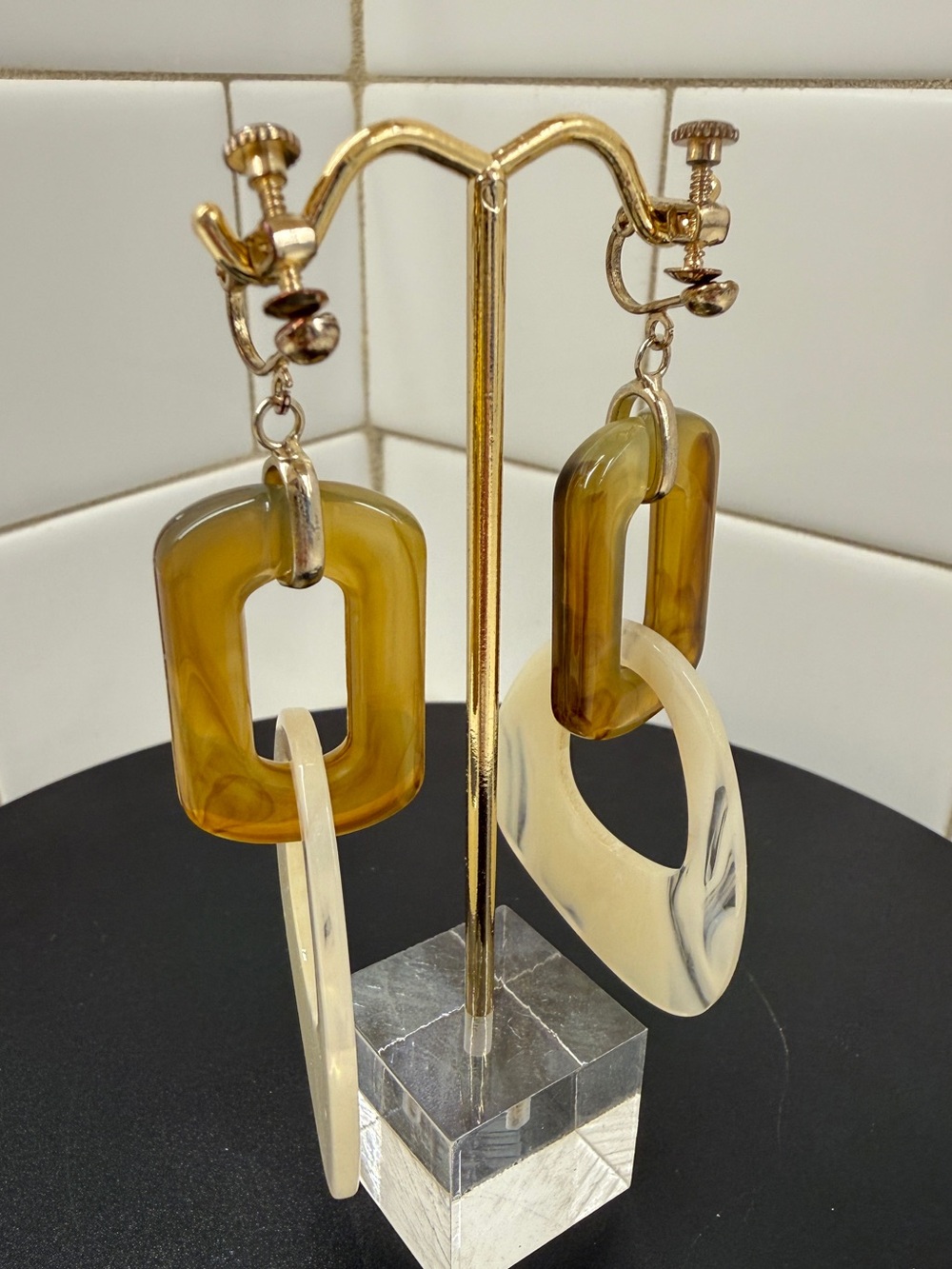Alice + Olivia Olive & Cream Resin Link Drop Earrings